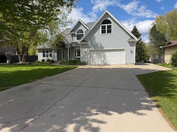 607 Apache Dr
