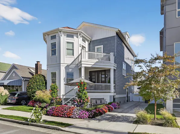 5 N Iroquois Ave, Margate, NJ 08402