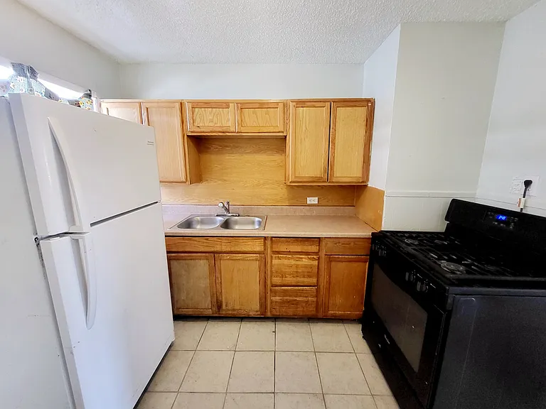 1501 Sycamore St #A — Photo 13