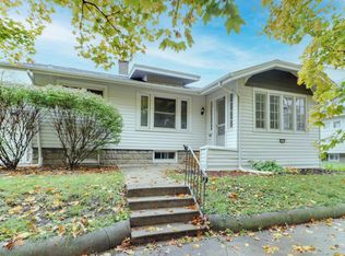 414 Woodland Ave, Bloomington, IL