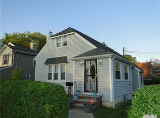 1999 Pine St, Baldwin, NY 11510