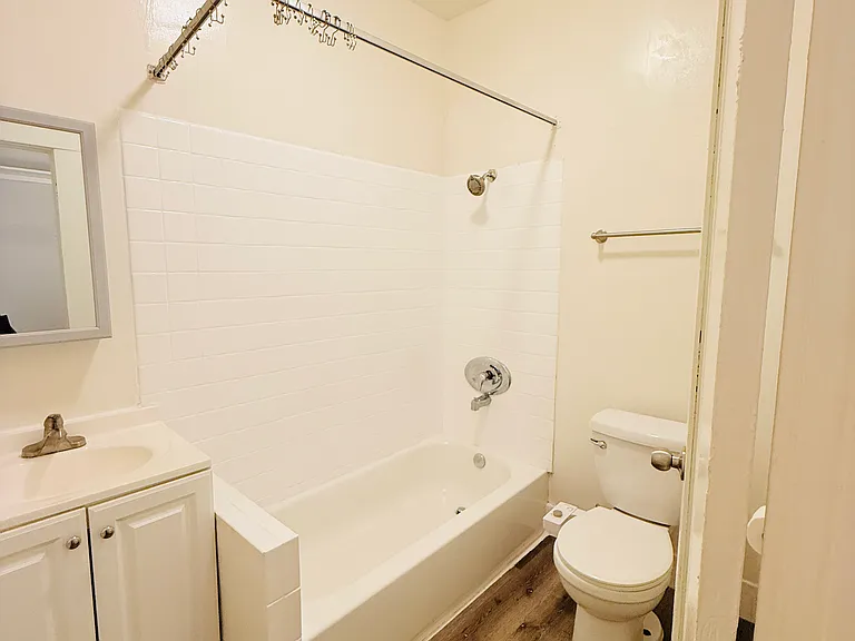 4671 Hollywood Blvd #107 — Photo 4