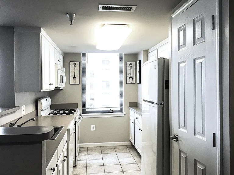 11710 Old Georgetown Rd #401 — Photo 11