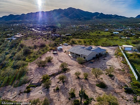 3rd image of 119 E Sabrosa Dr