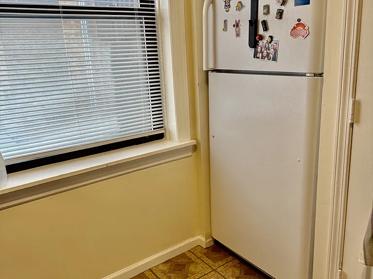 3410 W Carmen Ave #1B — Photo 4