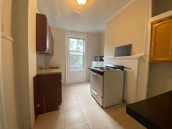 4th image of 269 Powers St APT 2A