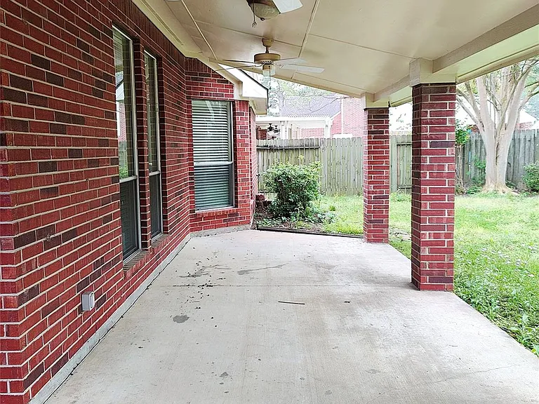 7127 Bristol Ridge Dr — Photo 3