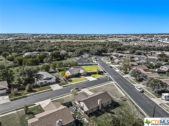 3rd image of 3001 Panhandle Dr