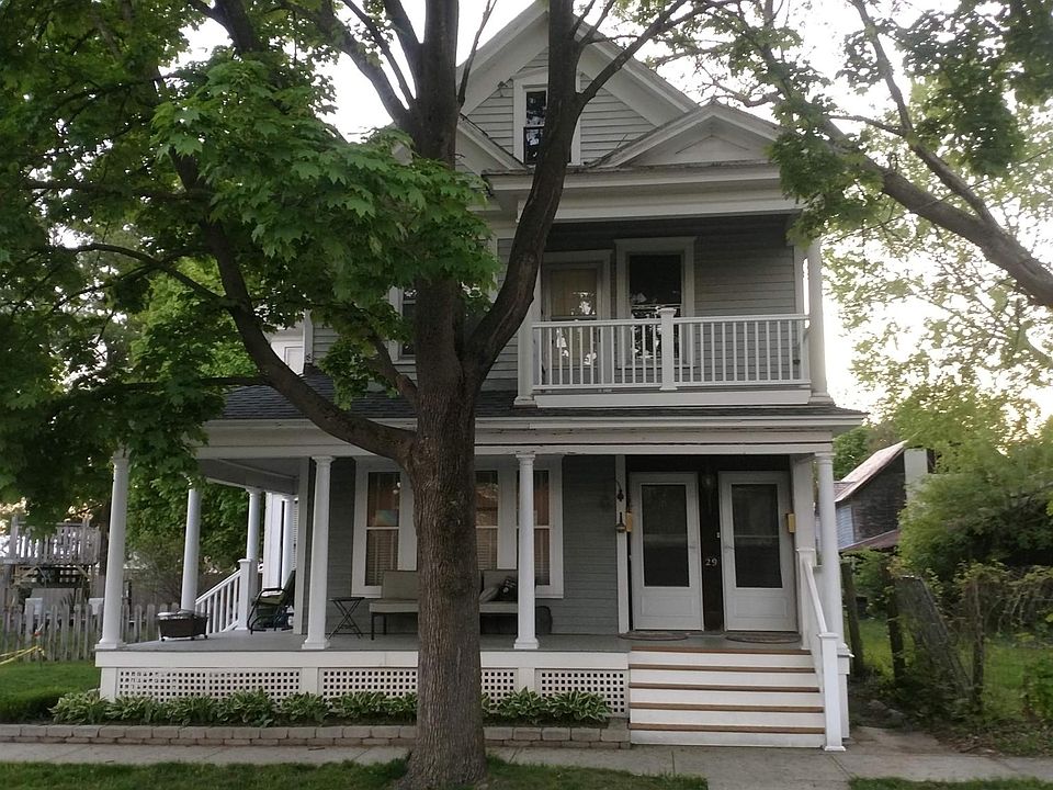 1st image of 29 Park St #2