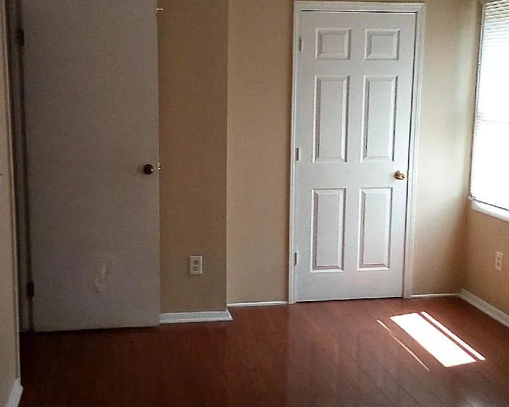 131 Roswell Commons Way — Photo 14