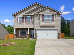 562 Falls Cottage Run, Boiling Springs, SC 29316