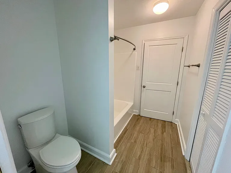2000 Greenway Ave #3B — Photo 14