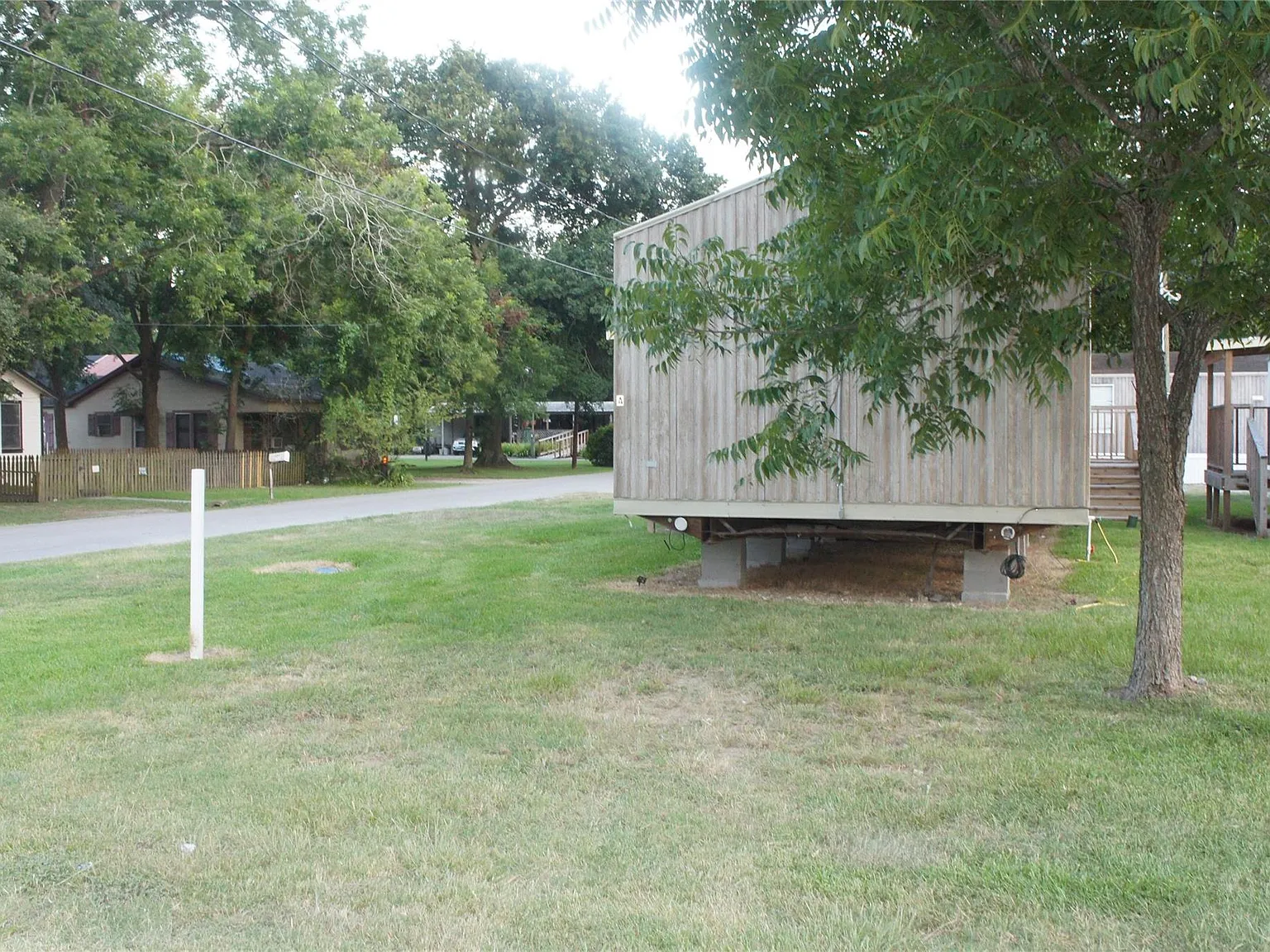 601 Clear Lake Rd — Photo 4