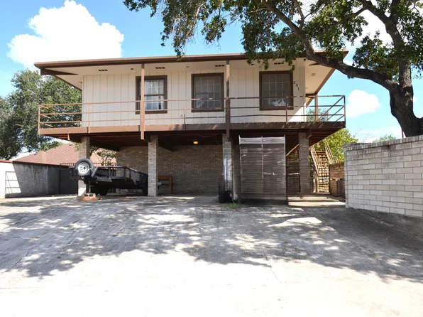 361 Monte Dr, Zapata, TX 78076
