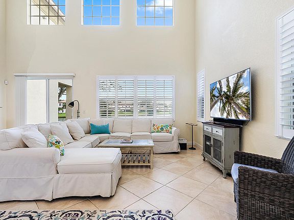 5th image of 844 Madison Court