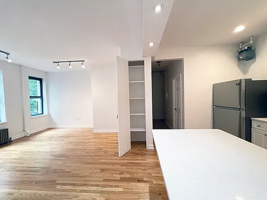 Rented by Bohemia Realty Group | media 22