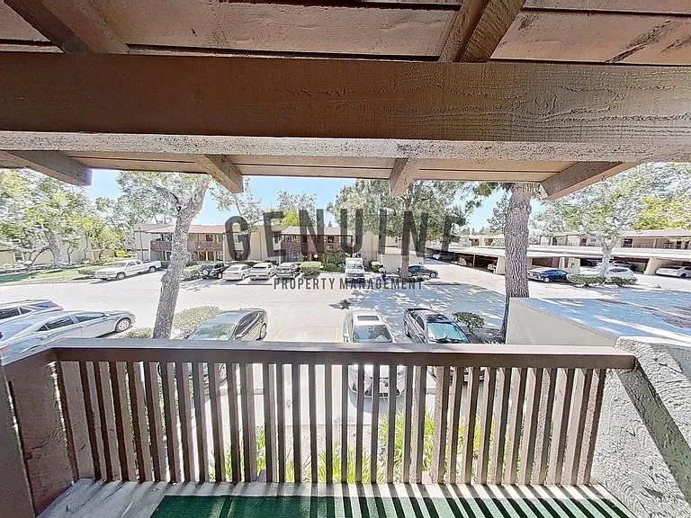 1040 W Macarthur Blvd #50 — Photo 13