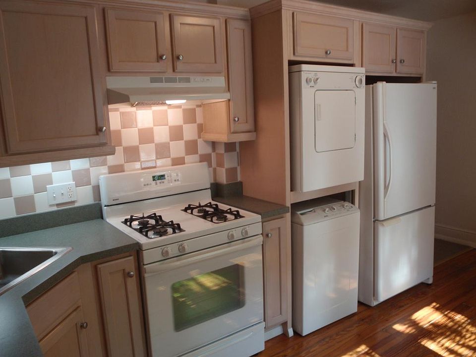 Kitchen, fully-equipped, including w/d.