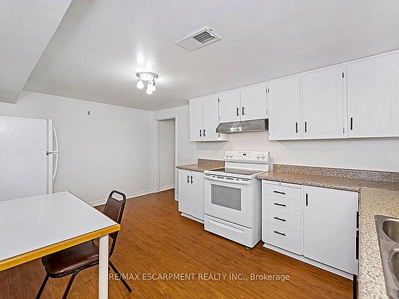 4th image of 51 Mangrove Rd