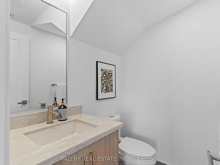 15 Acorn Ave #5 — Photo 21