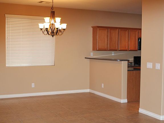 5th image of 8749 Evan Lilas St