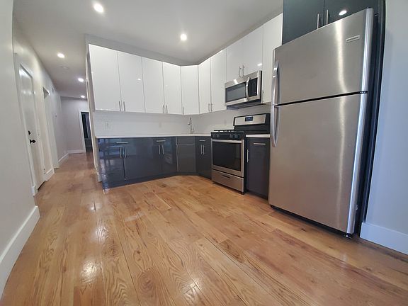 2nd image of 162 Clendenny Ave #1E