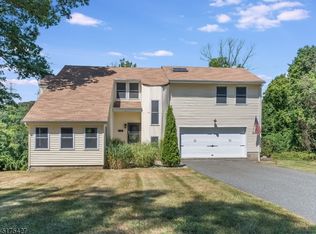 15 Sachem Rd, Lake Hopatcong, NJ 07849