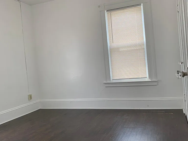 133 Smalley St #2 — Photo 4