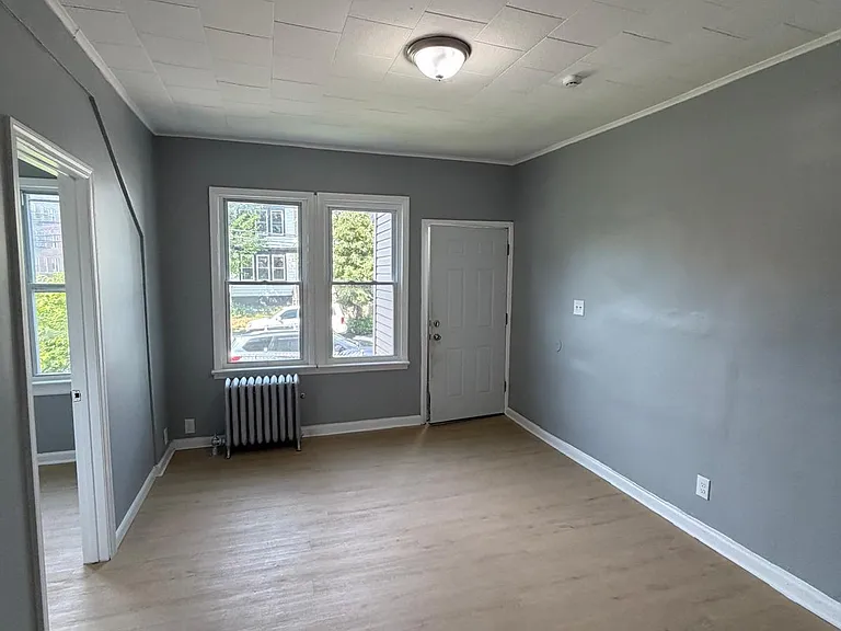 192 Mapes Ave #1 — Photo 9