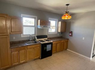 31 E 10th St #2, Linden, NJ 07036