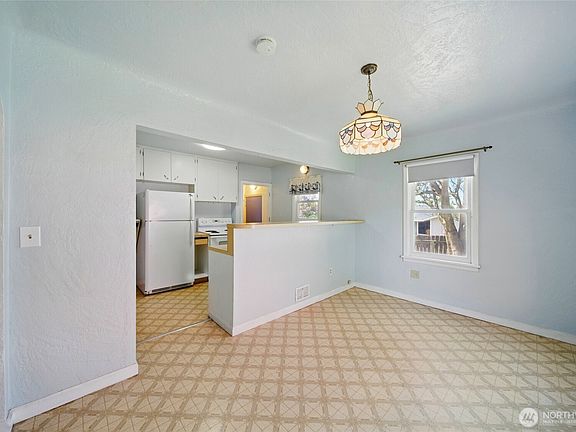 4th image of 25 NW B Street