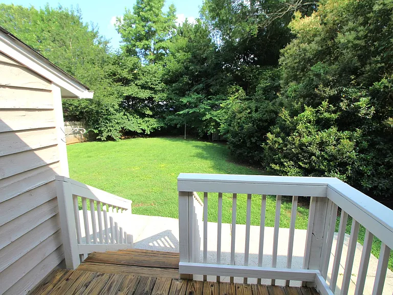 3032 Chenango Dr — Photo 20
