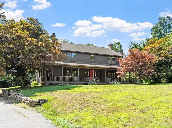 261 West St, Lunenburg, MA 01462