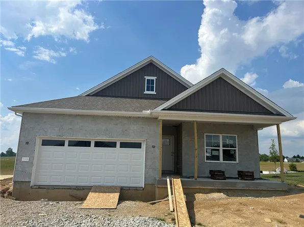 506 Grapewin Dr, Xenia, OH 45385