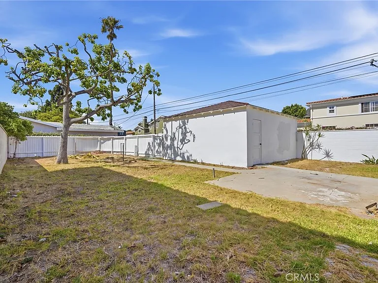 1700 Voorhees Ave — Photo 29