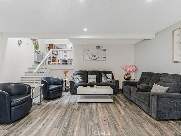 4th image of 10009 Topanga Canyon Blvd Unit 5