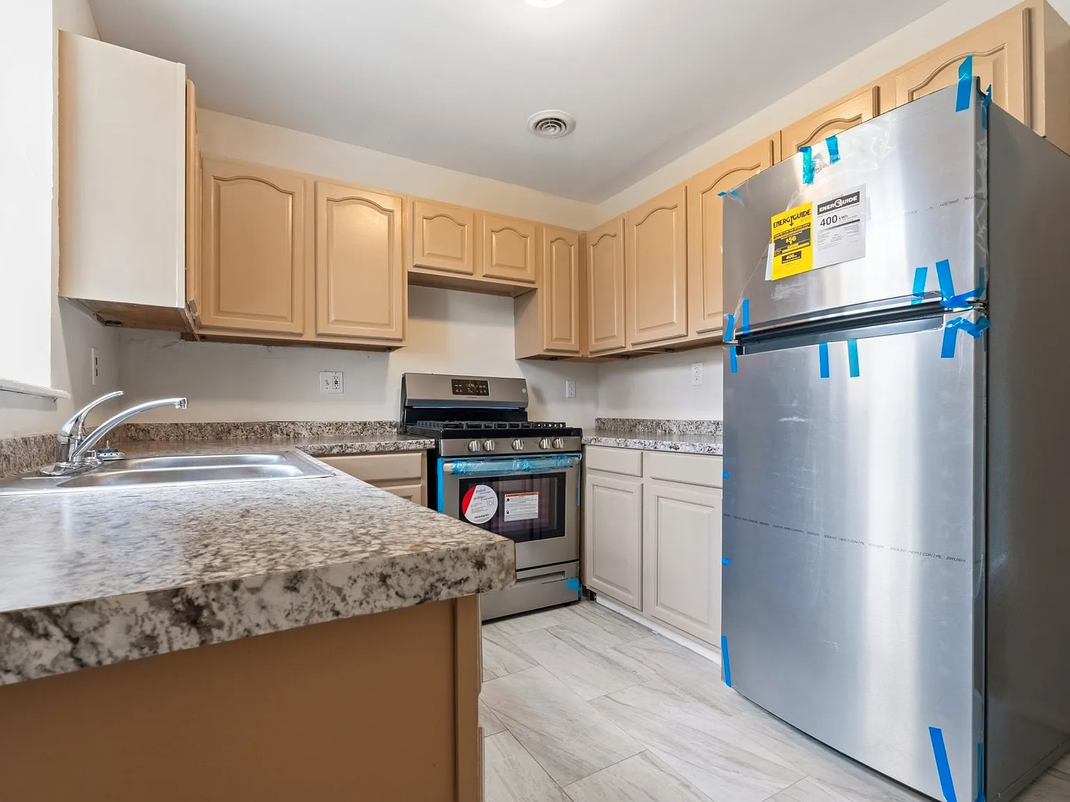3 bed, 1800 sqft, $1,900 — Photo 4