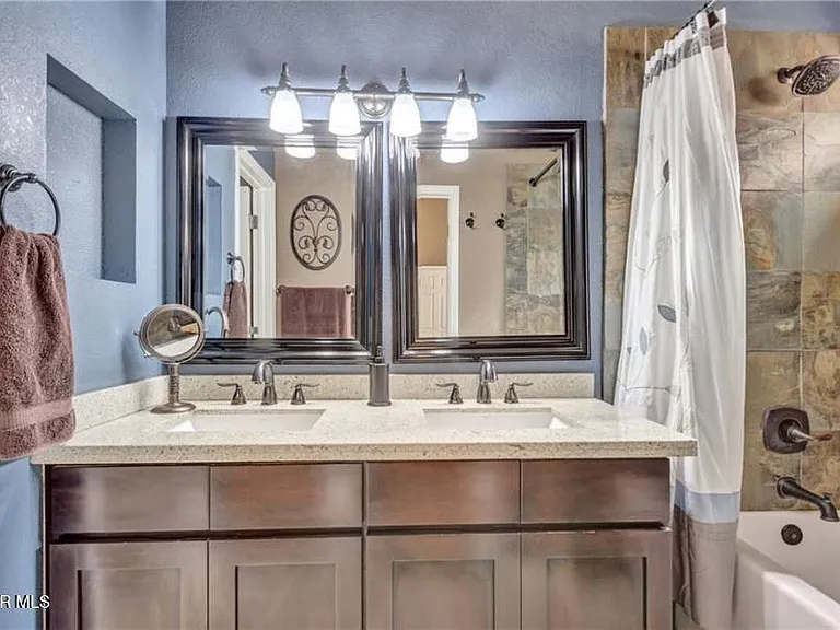 7067 Crown Ridge Dr — Photo 11