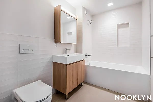 Rented by Nooklyn NYC LLC | media 84