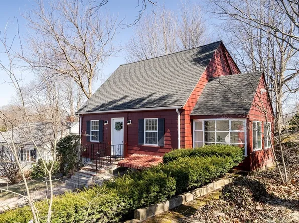 16 Beechwood Rd, Waltham, MA 02453