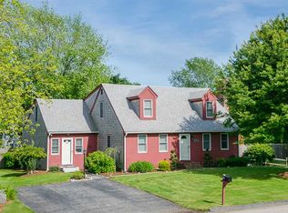 106 King Philip Rd, Seekonk, MA 02771
