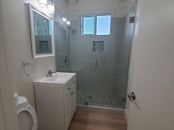 5th image of 900 E Imperial Ave #5B