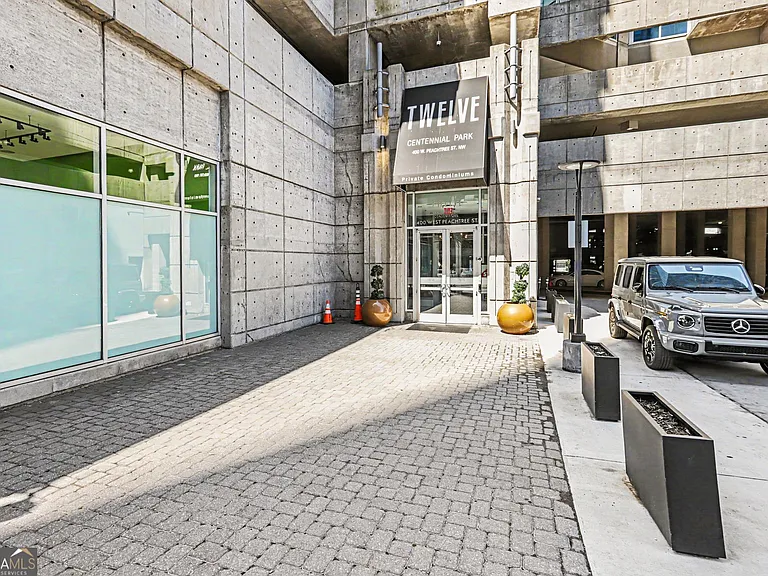 400 W Peachtree St NW #1610 — Photo 3