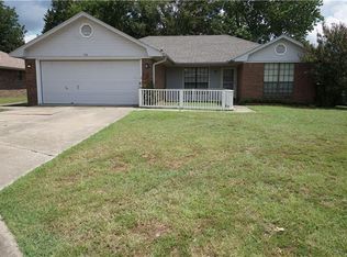 1316 N 25th St, Van Buren, AR 72956