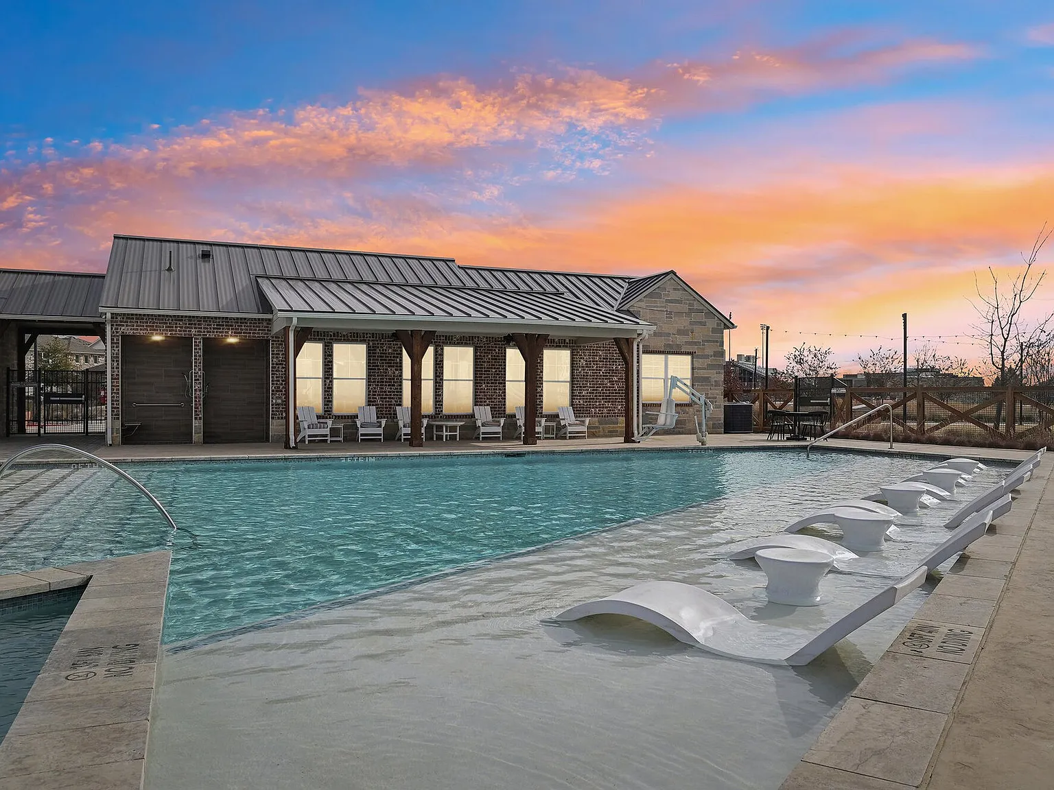 BB Living Light Farms — Photo 1