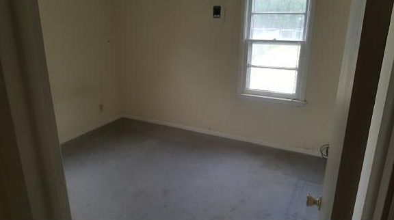 4th image of 2140 NW Ozmun Ave
