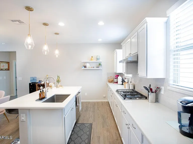 9969 W Robin Ln — Photo 15