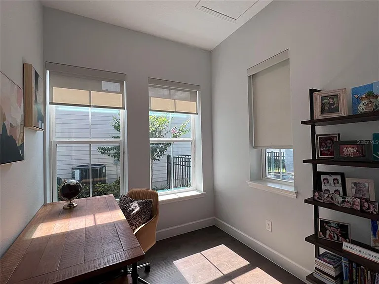 7002 Arnoldson St — Photo 37