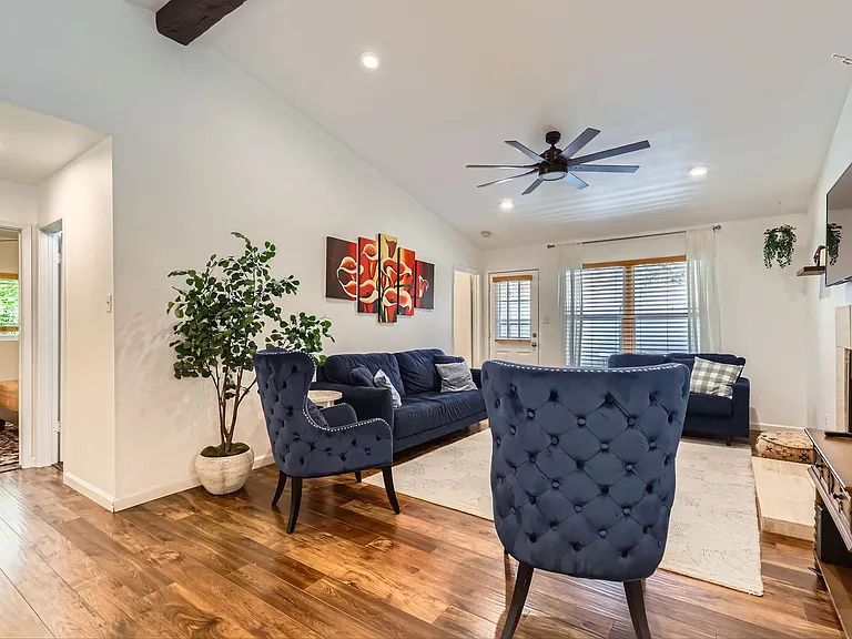 13910 Merseyside Dr — Photo 2