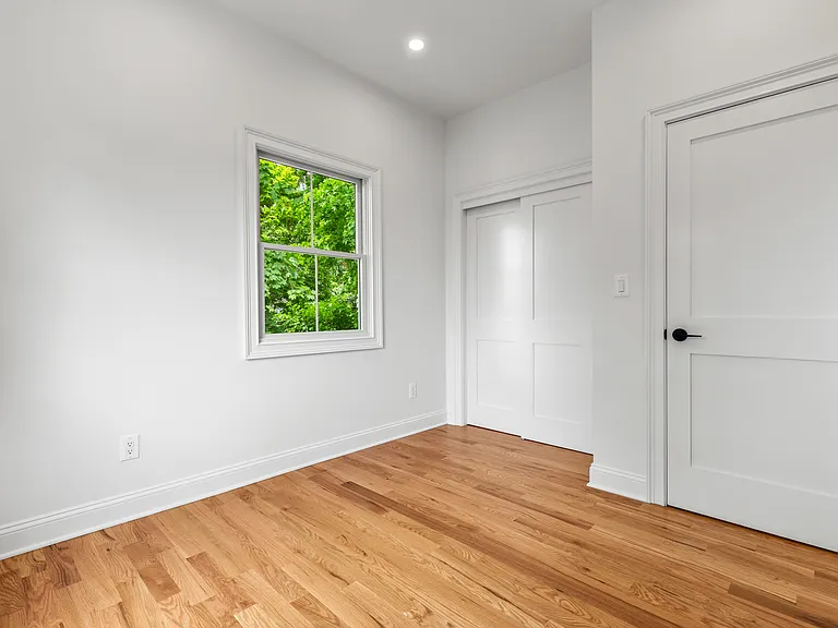 43 Franklin Ave #2 — Photo 8